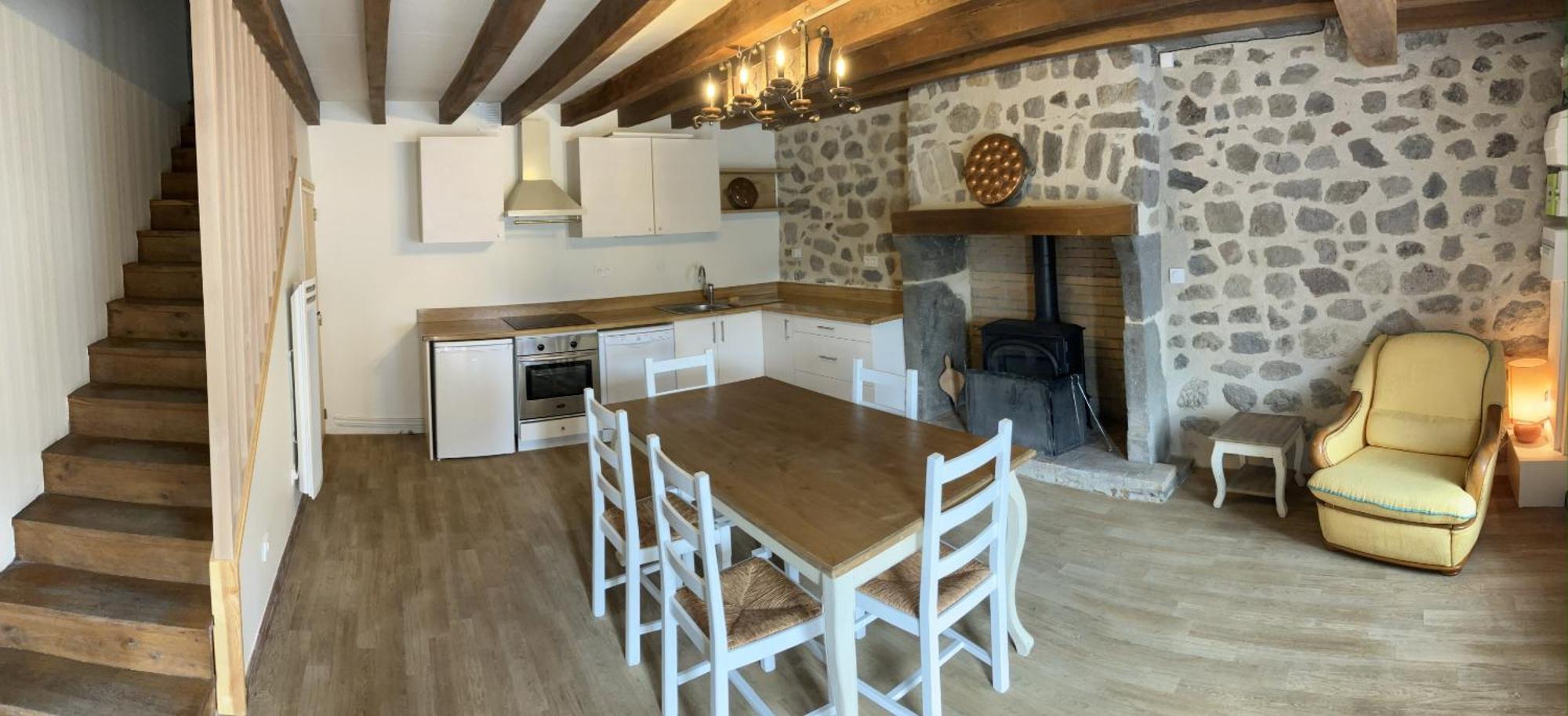Maison De Varennes * Chambon-sur-Lac